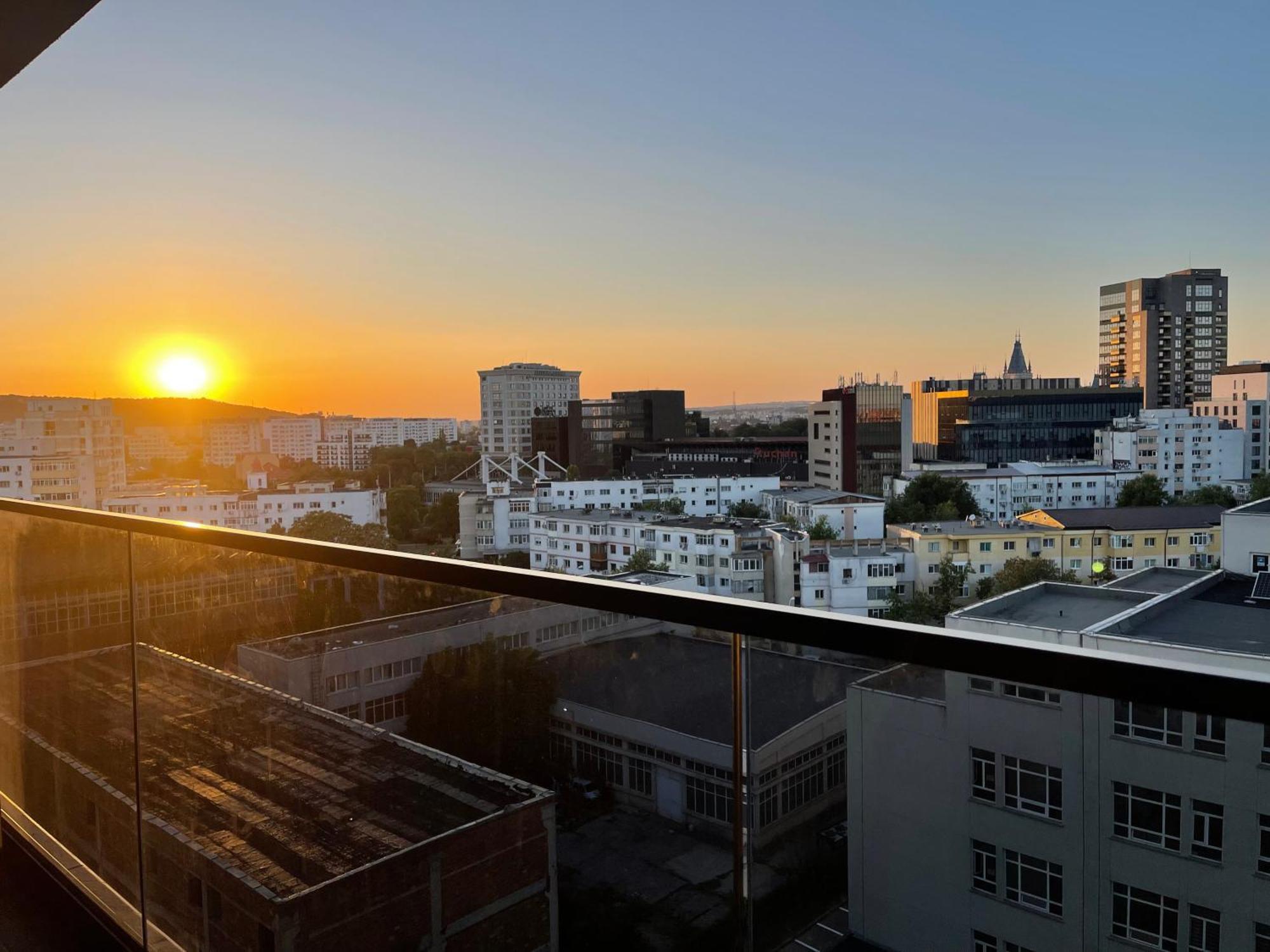 Center Apartment Palas Mall View ياش المظهر الخارجي الصورة