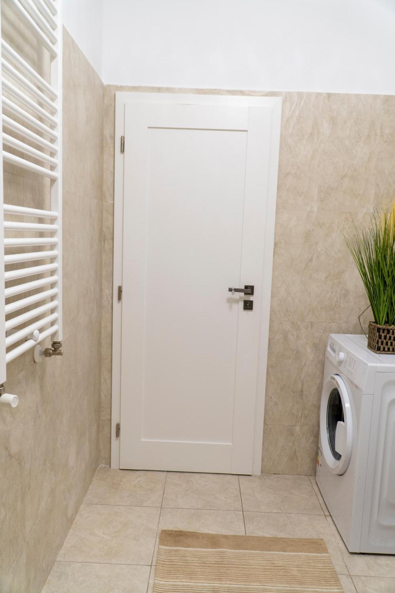 Center Apartment Palas Mall View ياش المظهر الخارجي الصورة